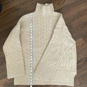 Abercrombie + Fitch Sweater